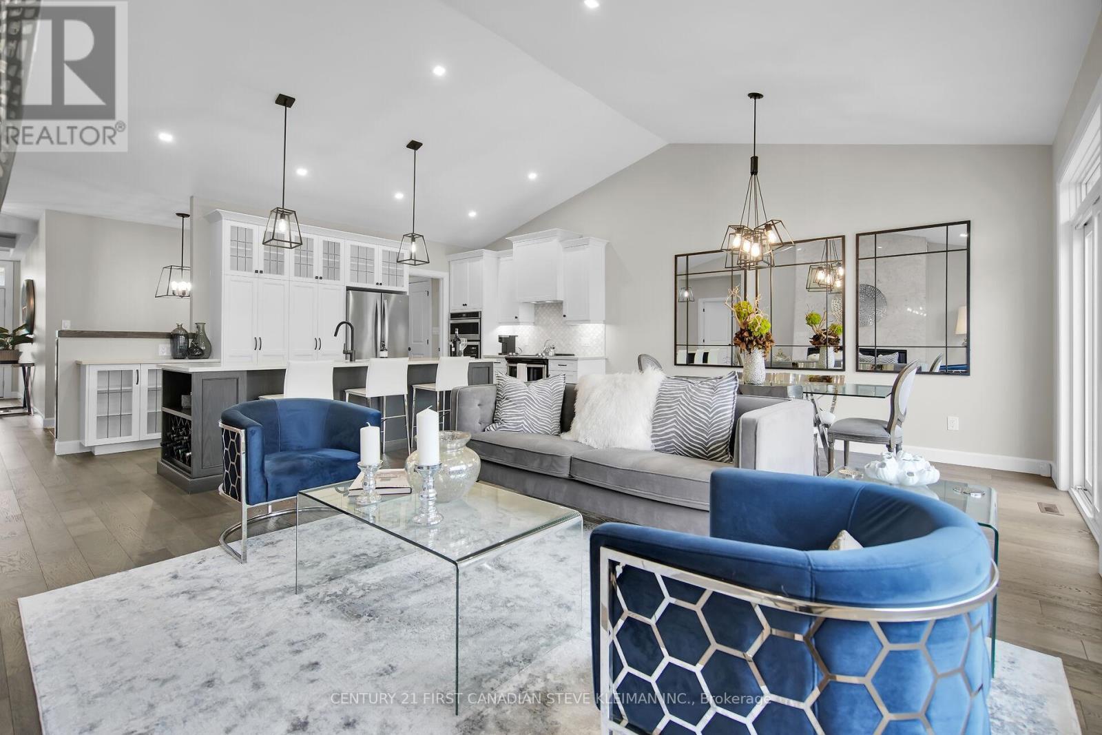 2662 Buroak Drive, London North (North S), ON - Indoor Photo Showing Living Room