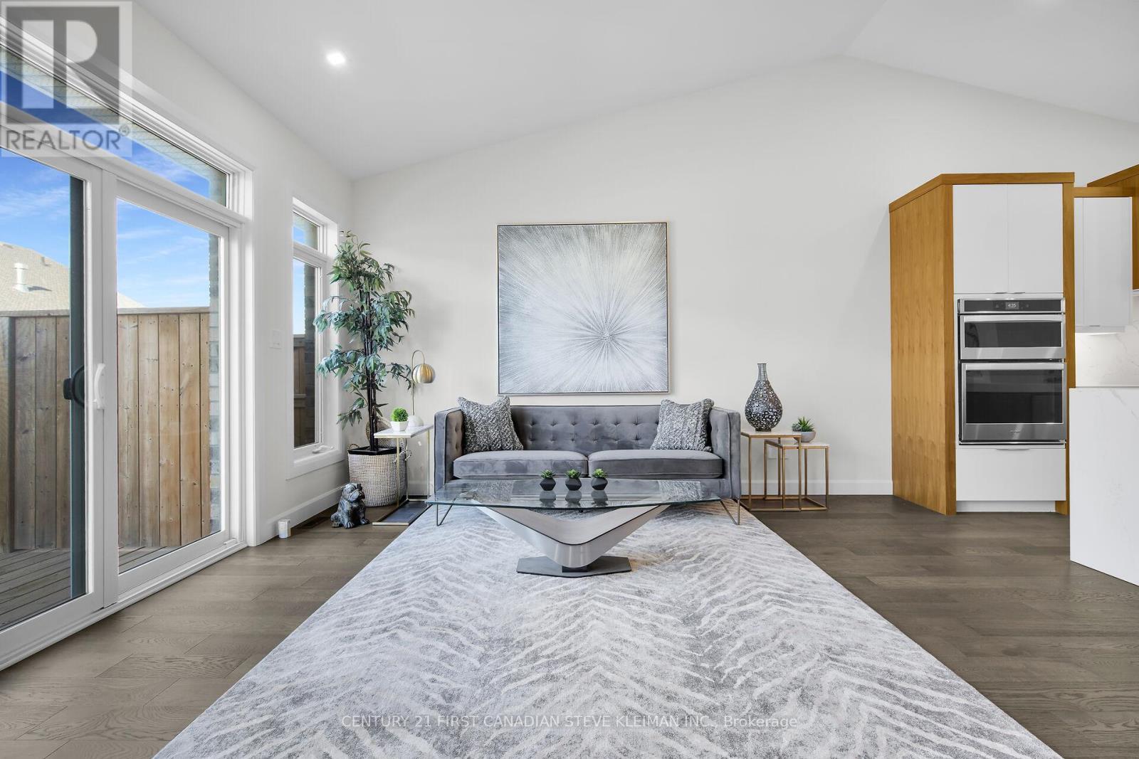 2668 Buroak Drive, London North (North S), ON - Indoor