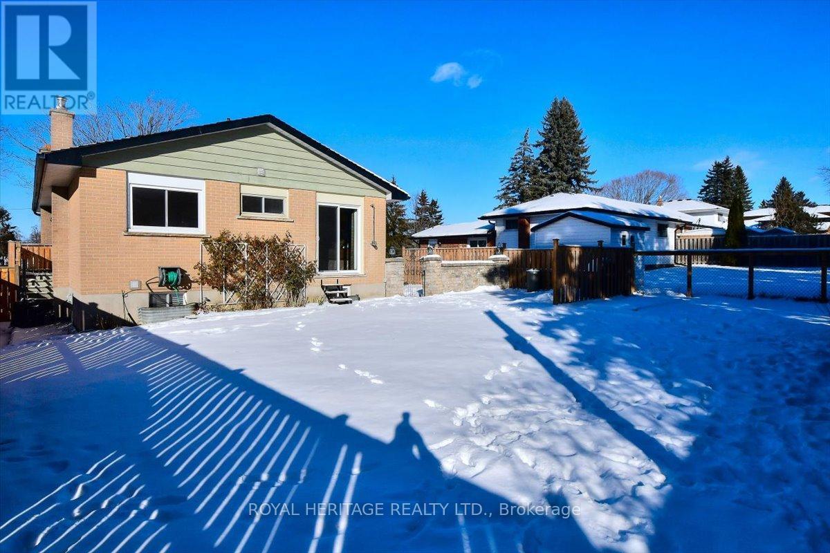 273 Maxwell Avenue W, Peterborough (Ashburnham Ward 4), ON - Outdoor