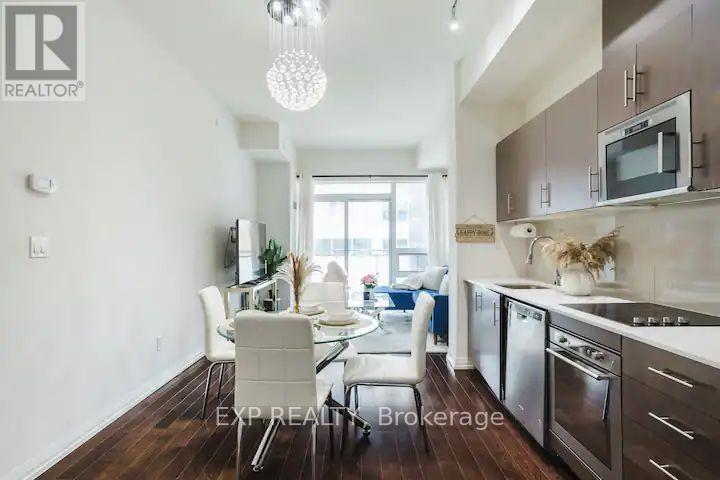833 - 460 Adelaide Street E, Toronto, ON - Indoor