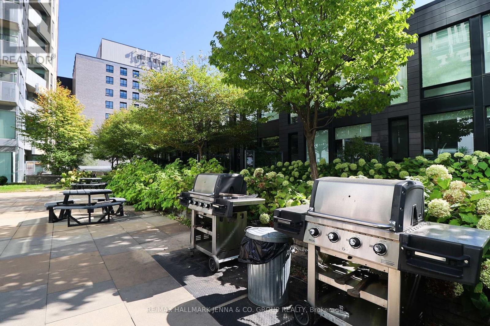 1809 - 179 Metcalfe Street, Ottawa, ON - Outdoor