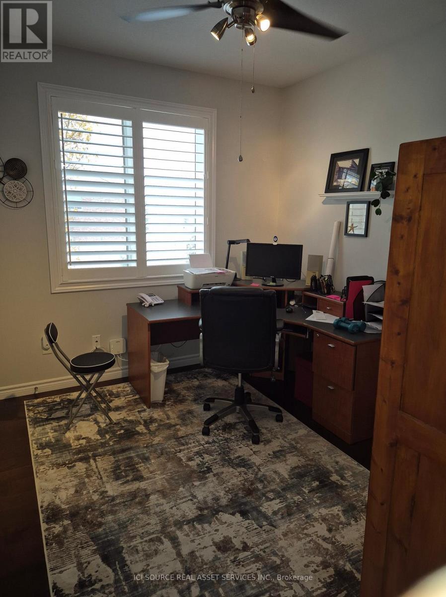 6 Macneil Court, Brantford, ON - Indoor Photo Showing Office