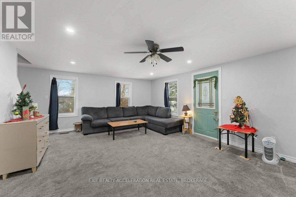 1069 County Rd 9, Greater Napanee (Greater Napanee), ON - Indoor