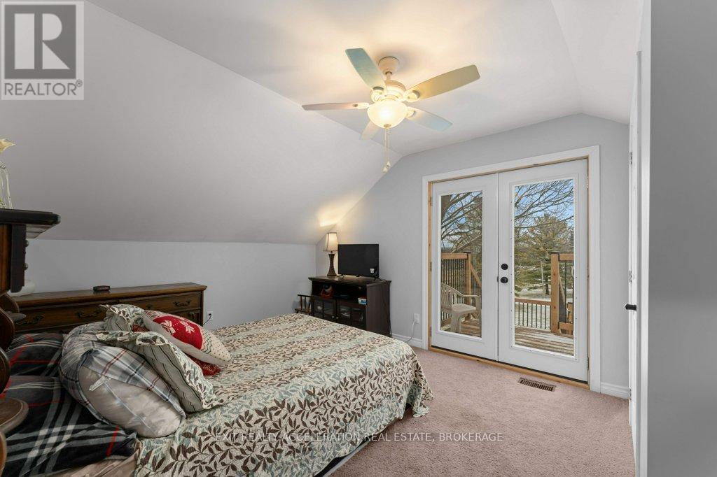 1069 County Rd 9, Greater Napanee (Greater Napanee), ON - Indoor Photo Showing Bedroom