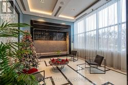 FOYER -