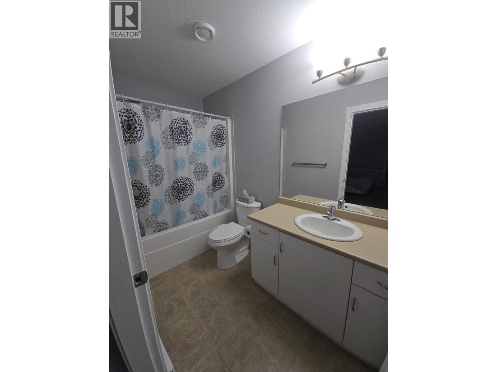 1479 Glenmore Road N Unit# 308, Kelowna, BC - Indoor Photo Showing Bathroom