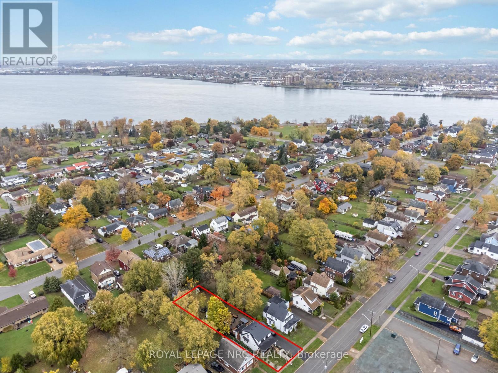 252 Emerick Avenue, Fort Erie (Central), ON - Outdoor With Body Of Water With View