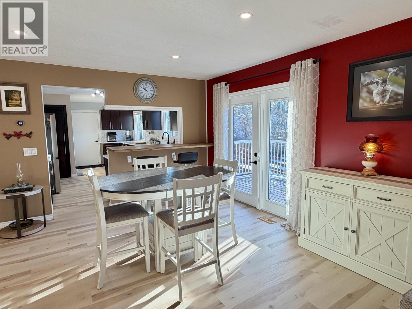 152 Vanderview Drive, Vanderhoof, BC - Indoor Photo Showing Dining Room