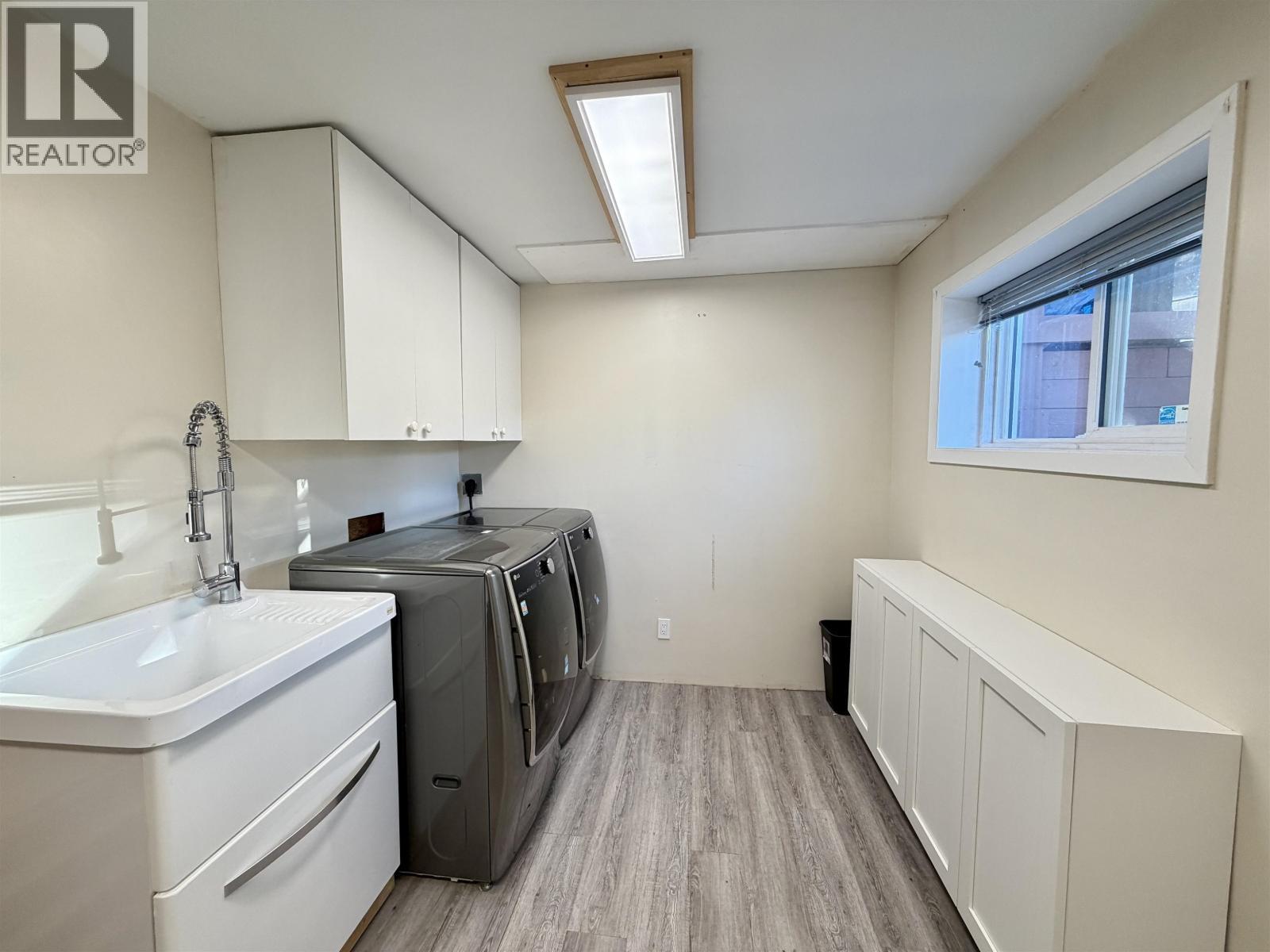 152 Vanderview Drive, Vanderhoof, BC - Indoor Photo Showing Laundry Room