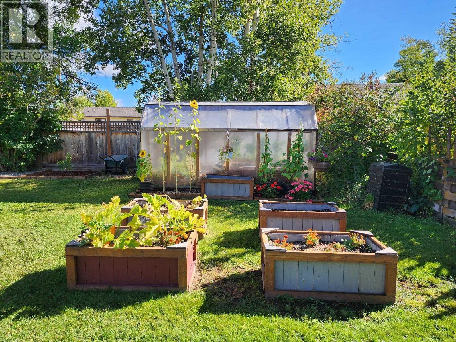 152 Vanderview Drive, Vanderhoof, BC - Outdoor With Backyard