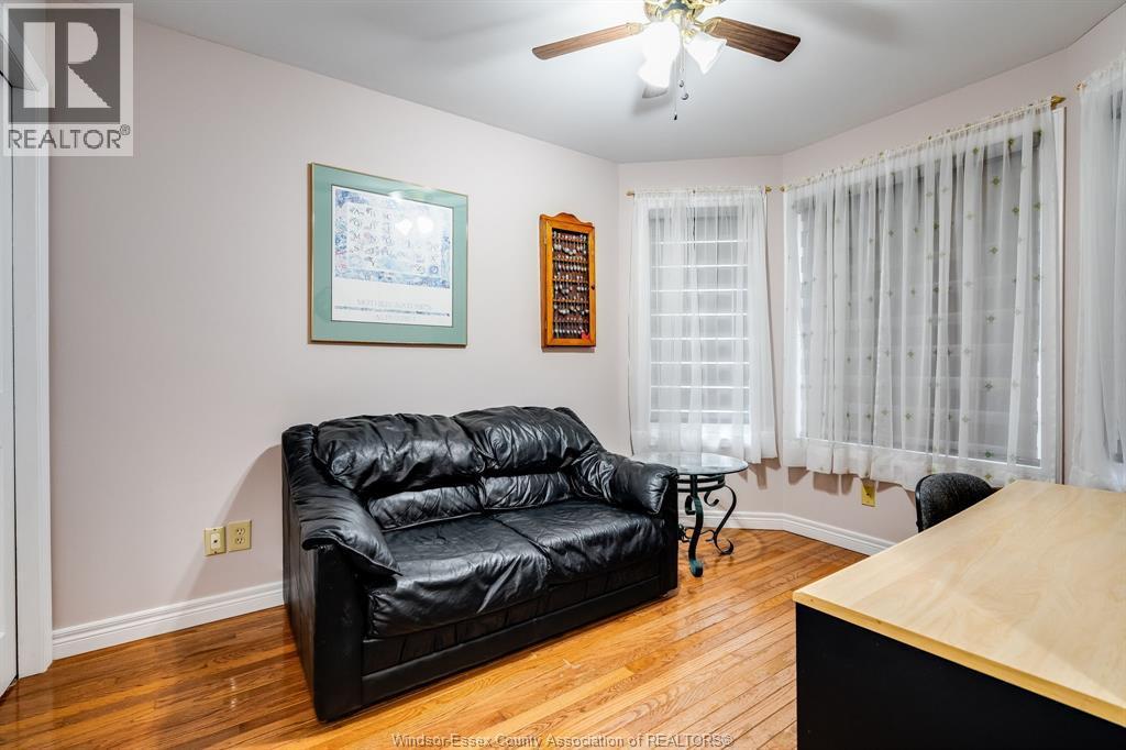 1368 Chateau Avenue, Windsor, ON - Indoor