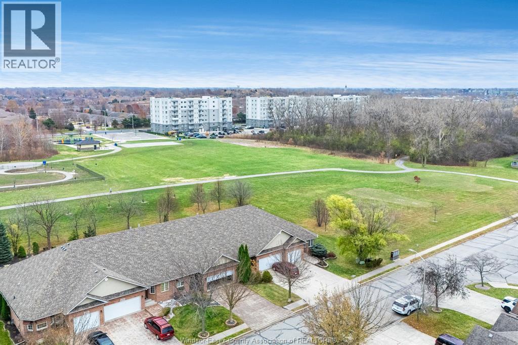 1368 Chateau Avenue, Windsor, ON - Outdoor With View