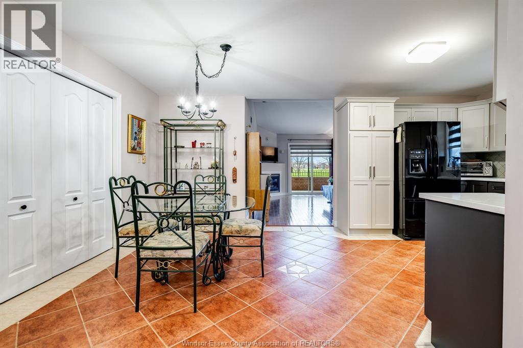 1368 Chateau Avenue, Windsor, ON - Indoor Photo Showing Other Room