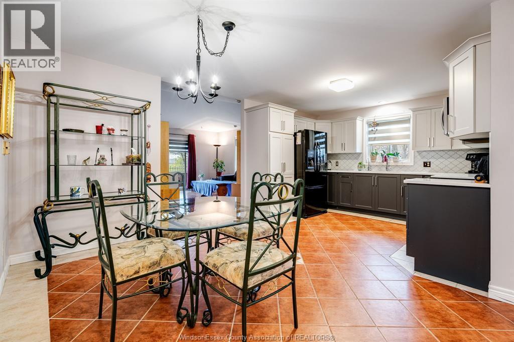 1368 Chateau Avenue, Windsor, ON - Indoor