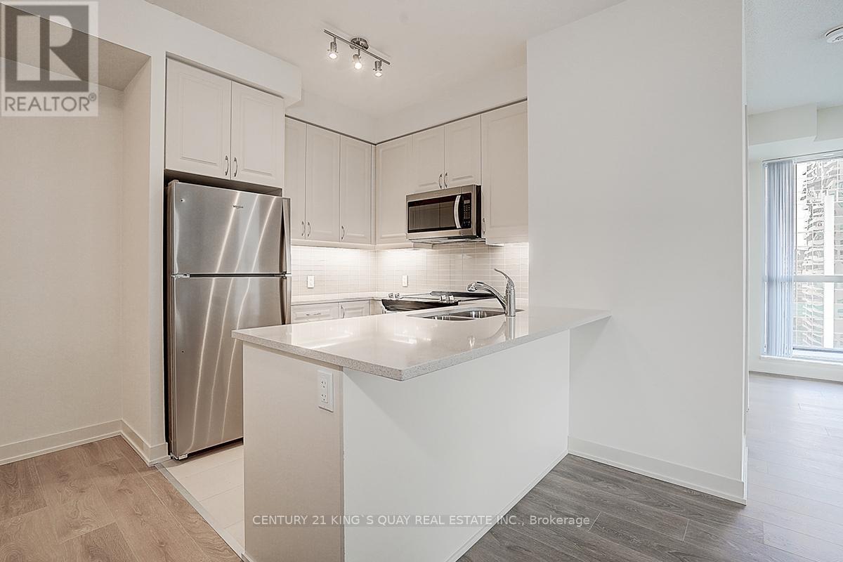 2019 - 4955 Yonge Street, Toronto, ON - Indoor Photo Showing Kitchen