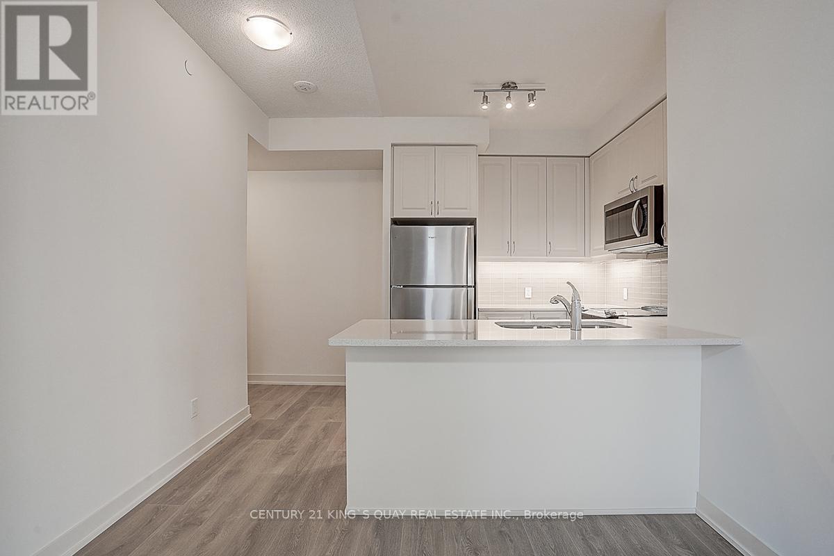 2019 - 4955 Yonge Street, Toronto, ON - Indoor Photo Showing Kitchen