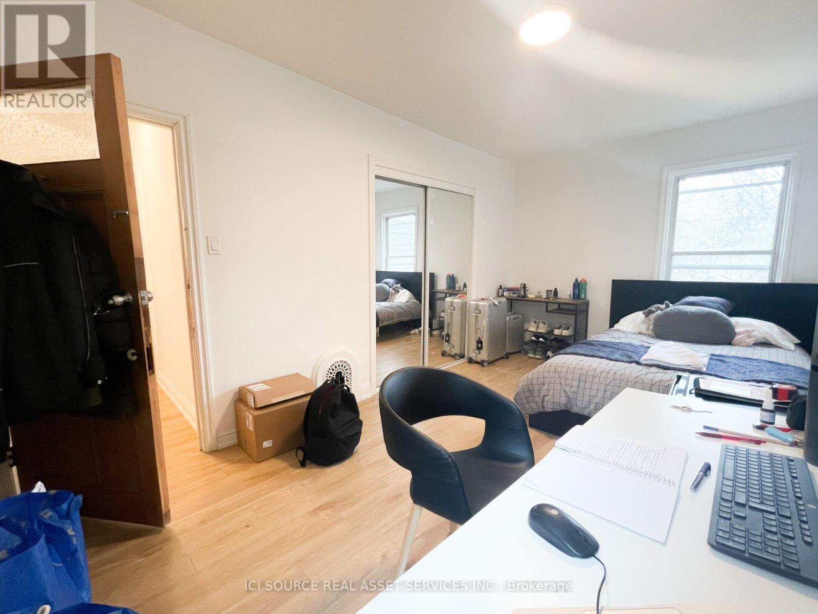 2 - 157 Huron Street, Toronto, ON - Indoor Photo Showing Bedroom