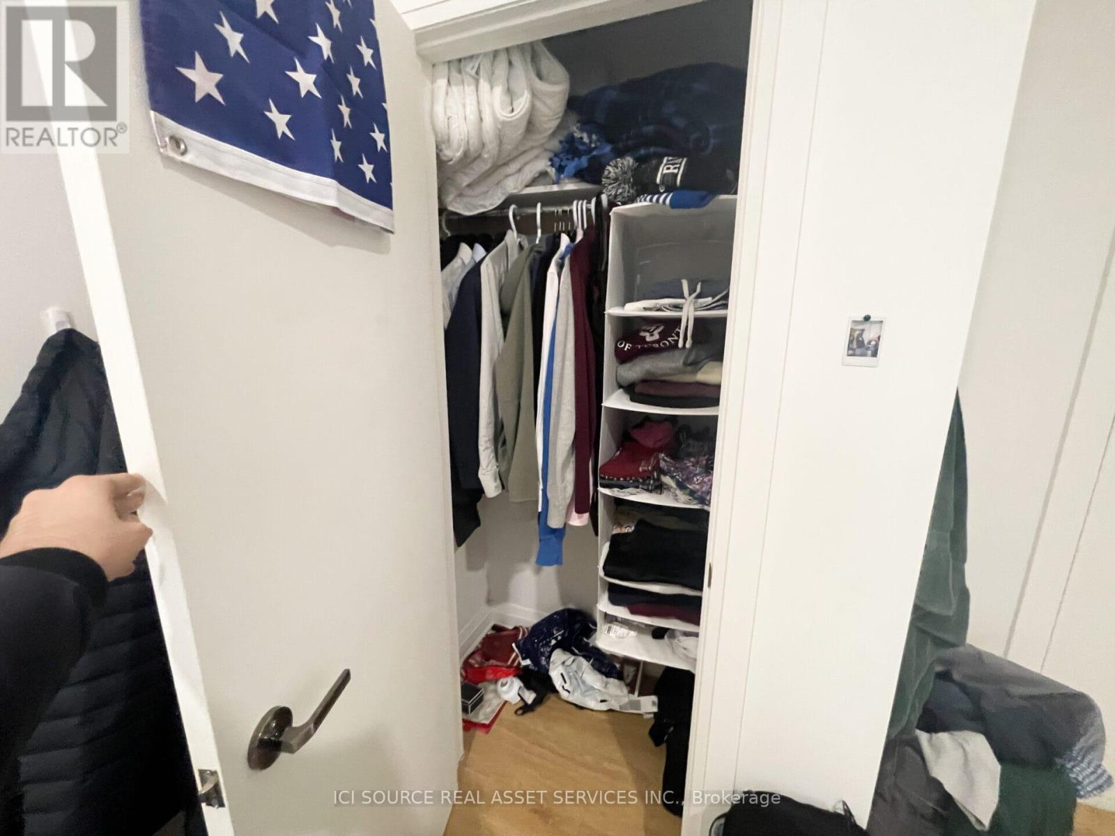 2 - 157 Huron Street, Toronto, ON - Indoor