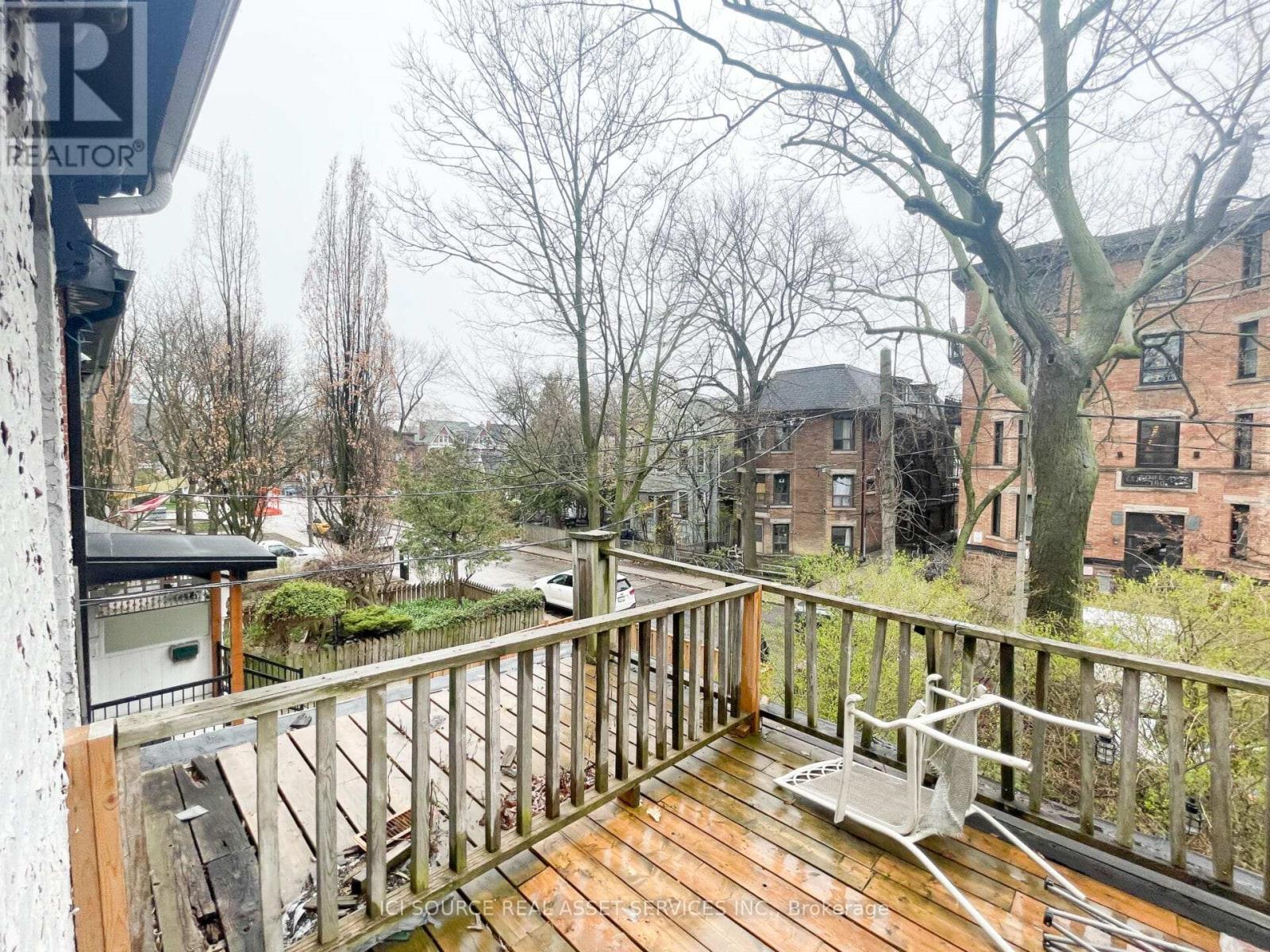 2 - 157 Huron Street, Toronto, ON - Outdoor