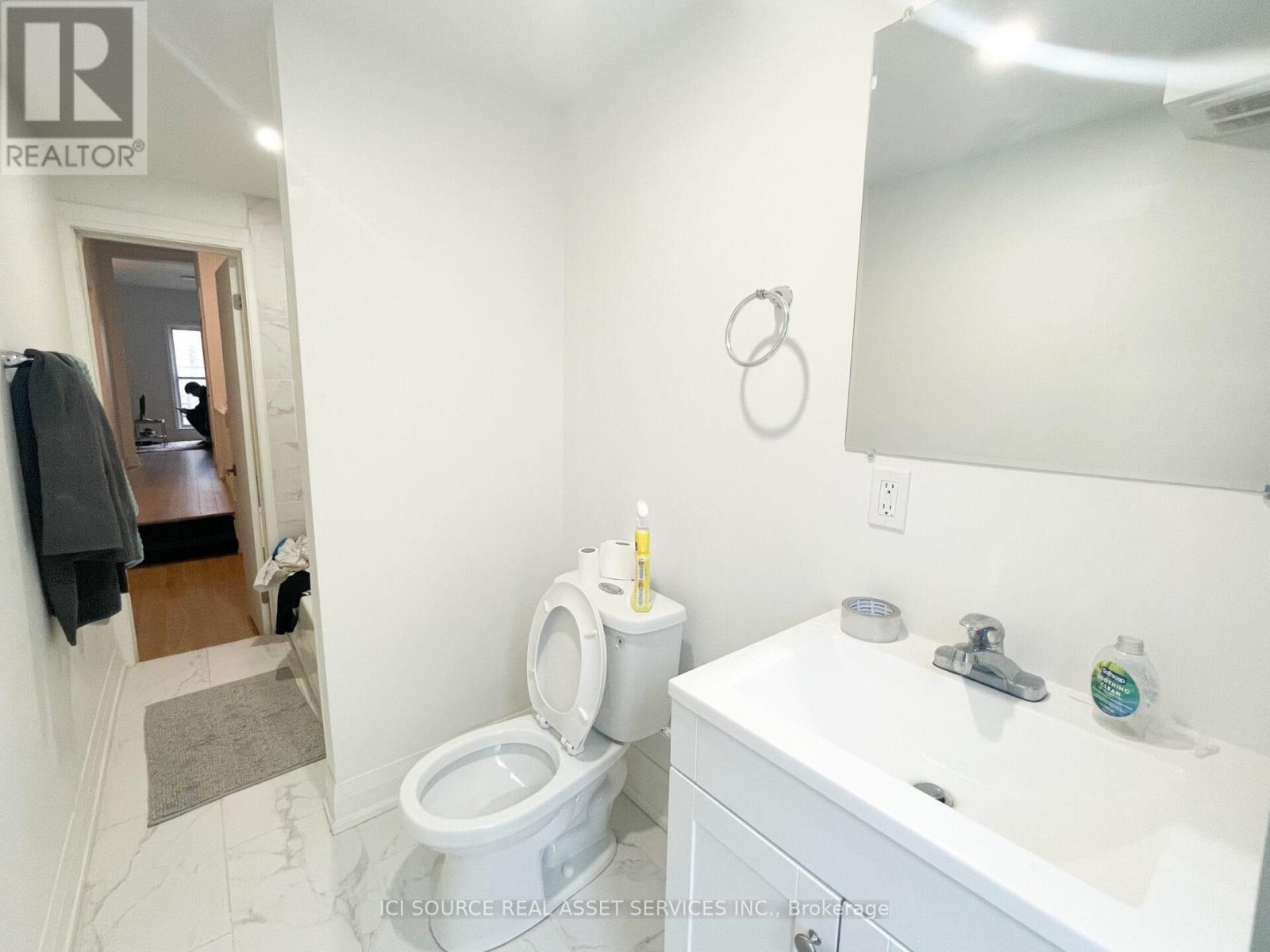 2 - 157 Huron Street, Toronto, ON - Indoor Photo Showing Bathroom
