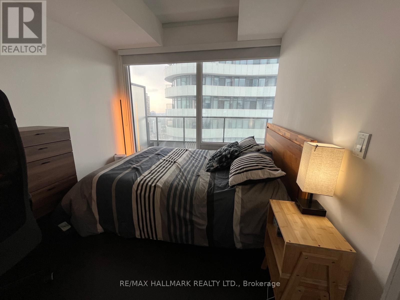 4003 - 85 Wood Street, Toronto, ON - Indoor Photo Showing Bedroom