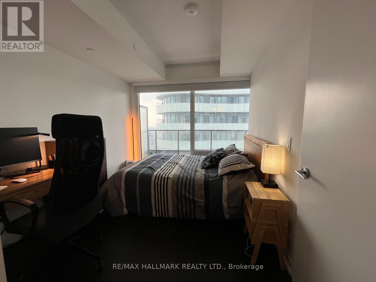 4003 - 85 Wood Street, Toronto, ON - Indoor