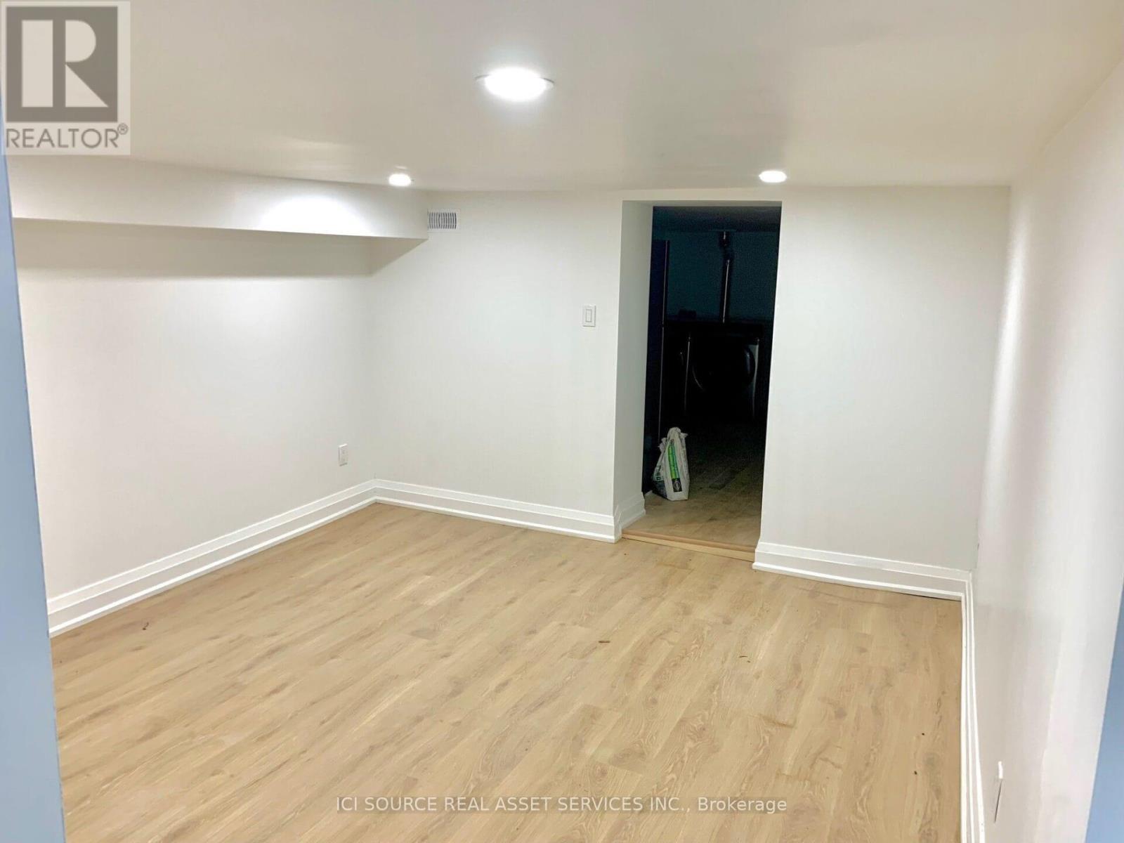 3 - 157 Huron Street, Toronto, ON - Indoor Photo Showing Other Room