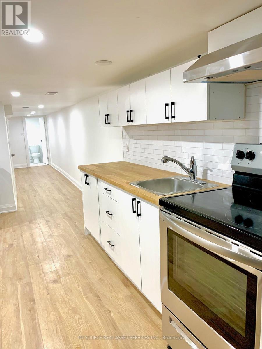 3 - 157 Huron Street, Toronto, ON - Indoor Photo Showing Kitchen