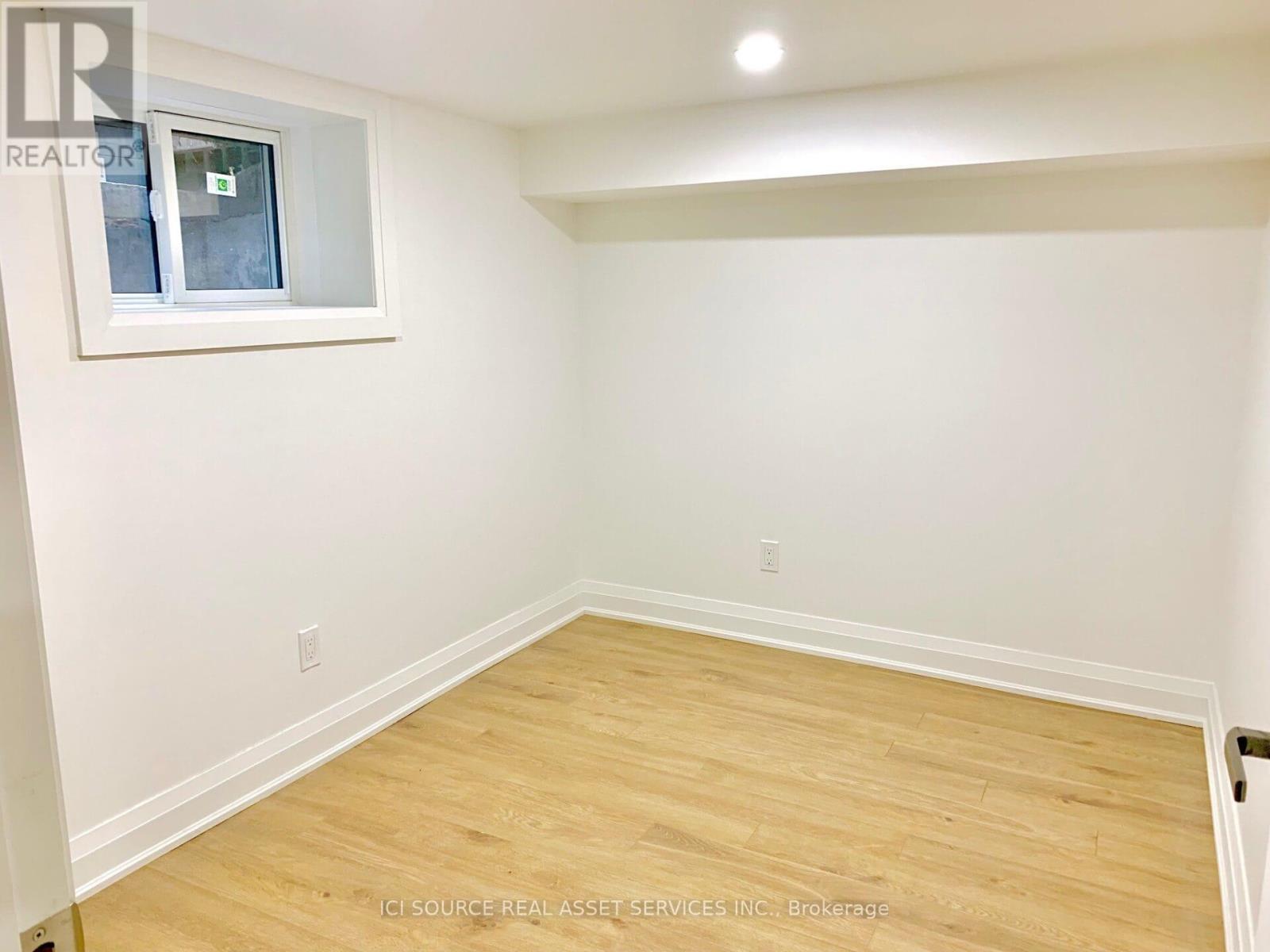 3 - 157 Huron Street, Toronto, ON - Indoor Photo Showing Other Room