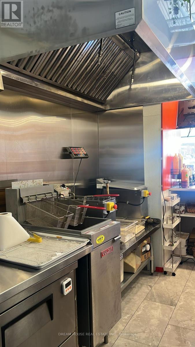 1 - 1 Market Lane, Wasaga Beach, ON