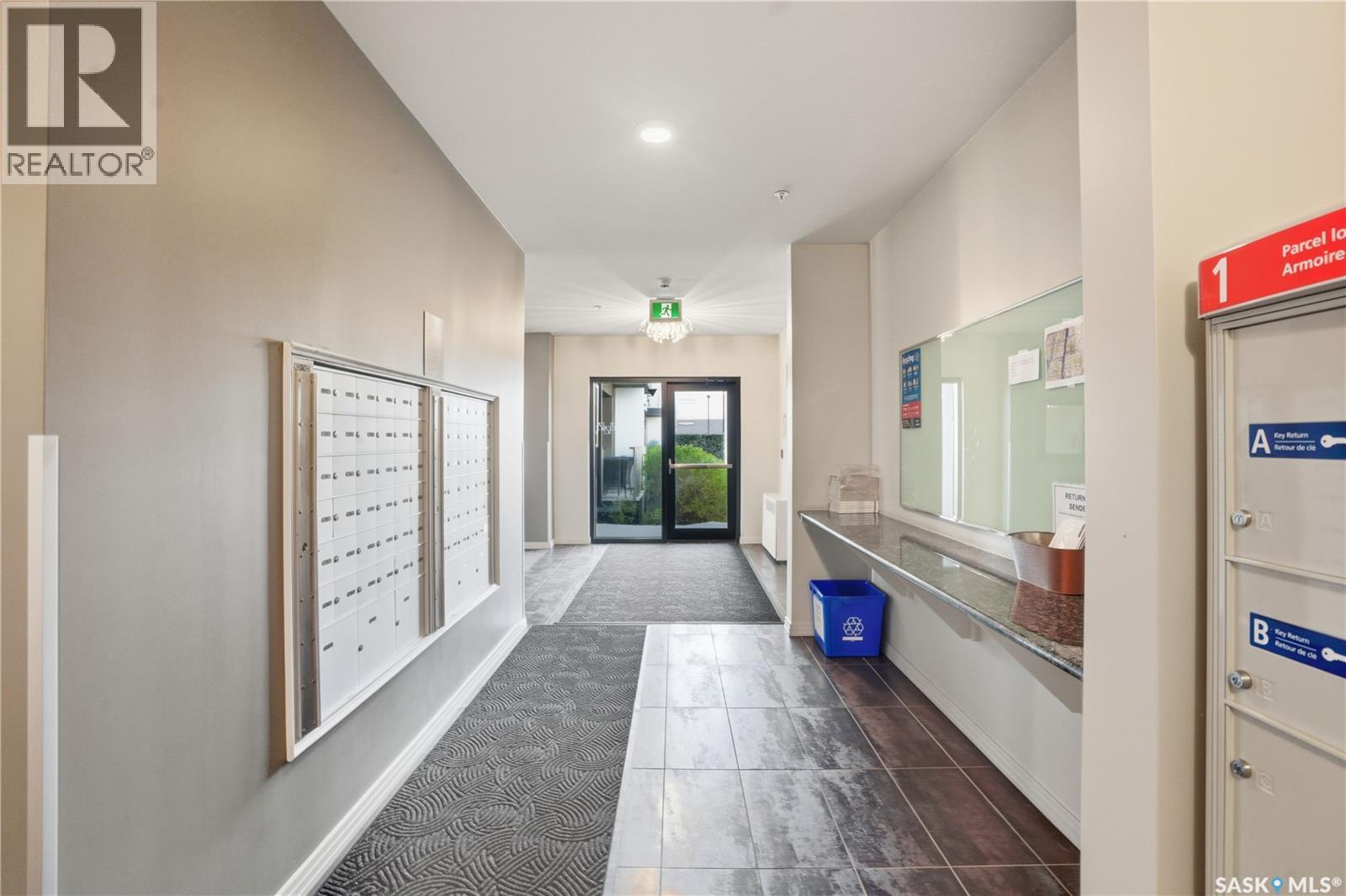 221 235 Evergreen Square, Saskatoon, SK - Indoor Photo Showing Other Room