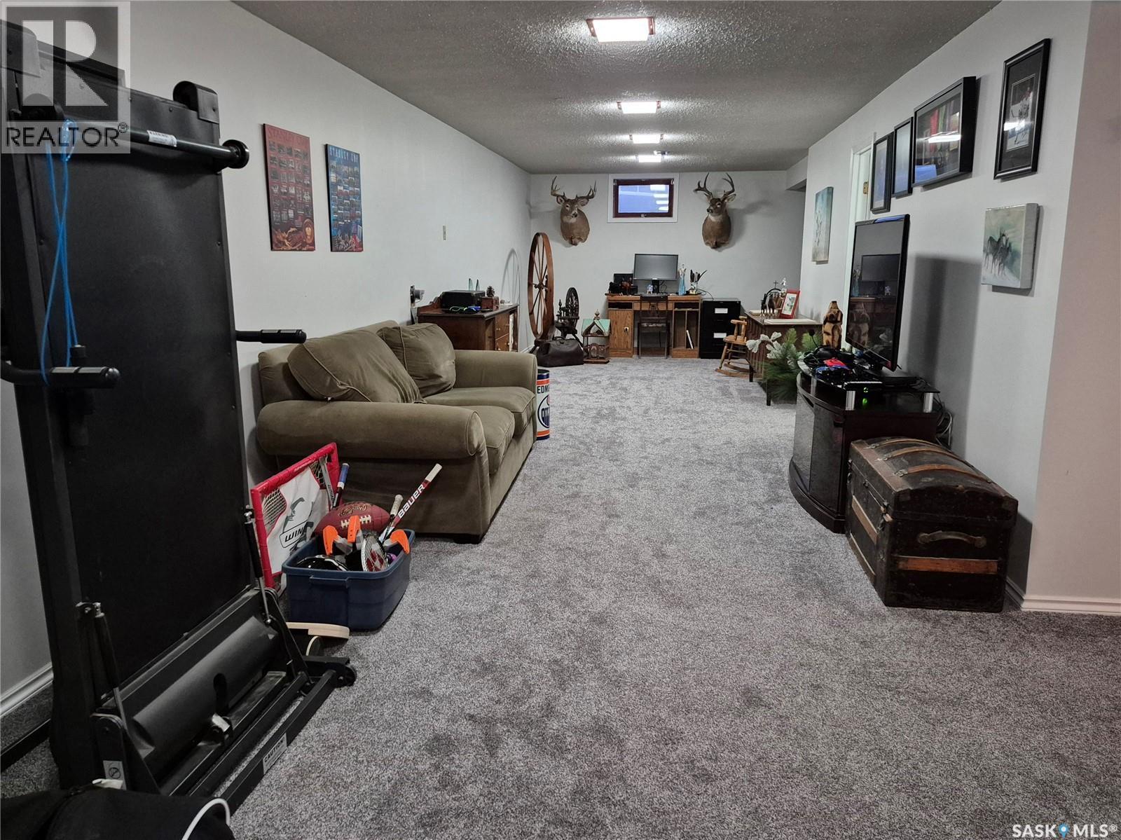 214 Clinton Place, Swift Current, SK - Indoor