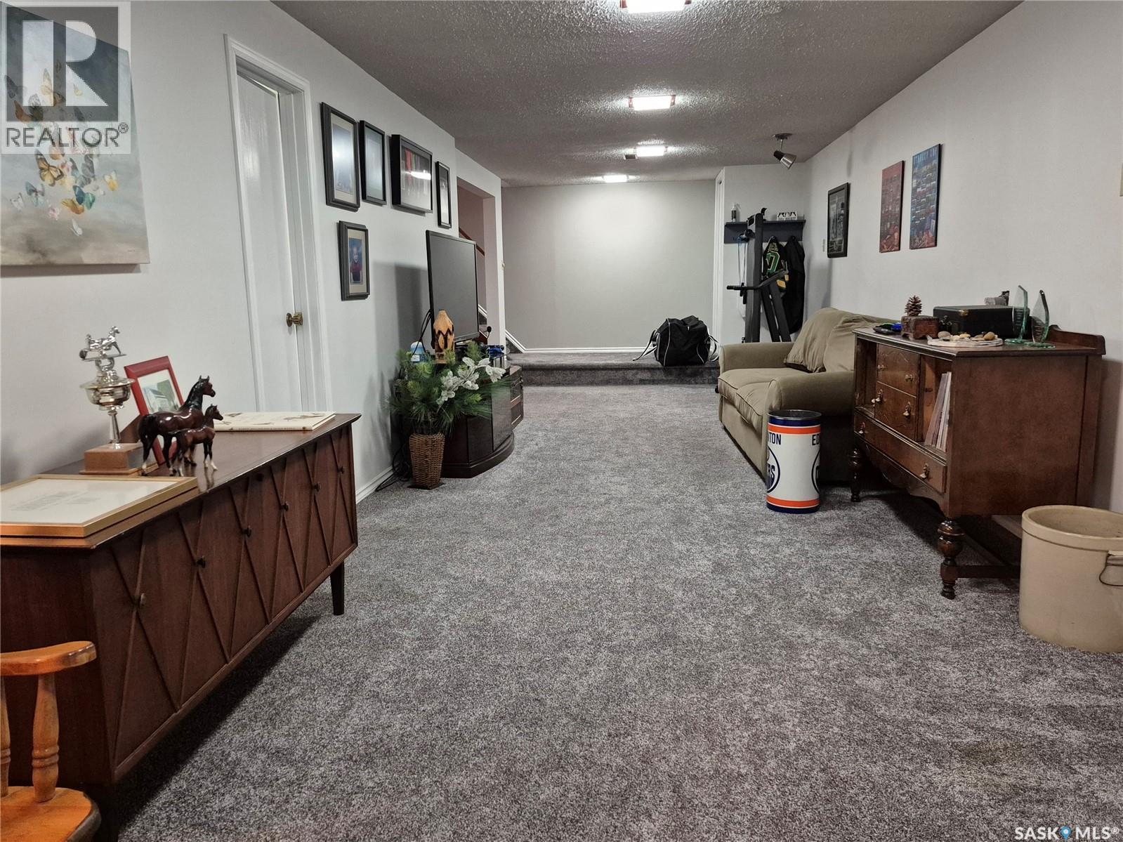 214 Clinton Place, Swift Current, SK - Indoor Photo Showing Other Room