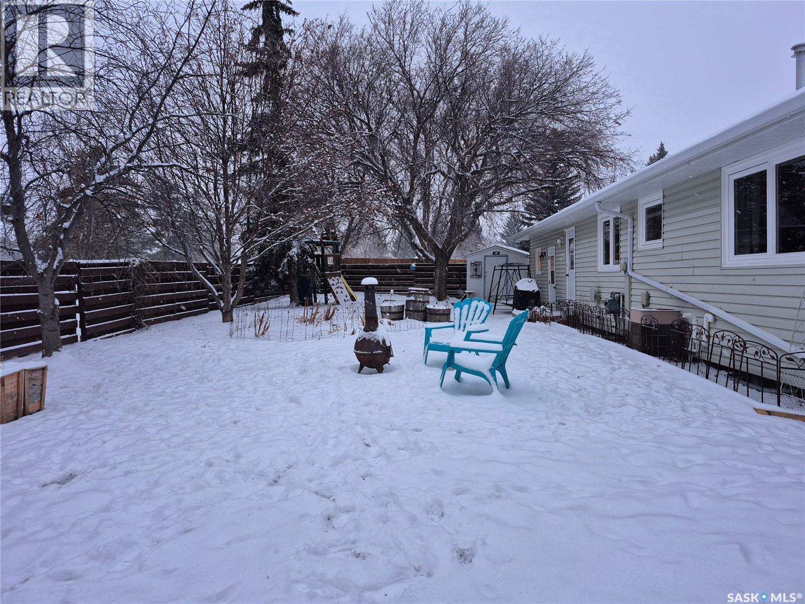 214 Clinton Place, Swift Current, SK - Outdoor