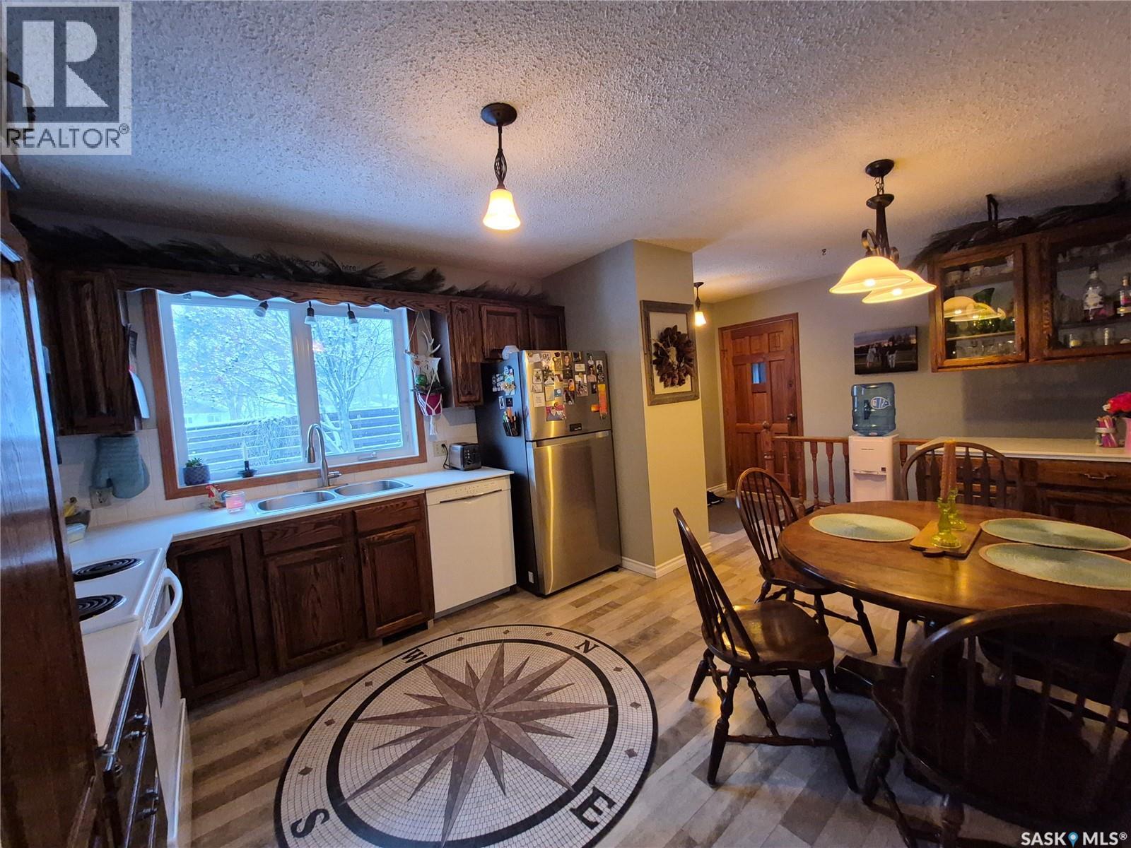 214 Clinton Place, Swift Current, SK - Indoor