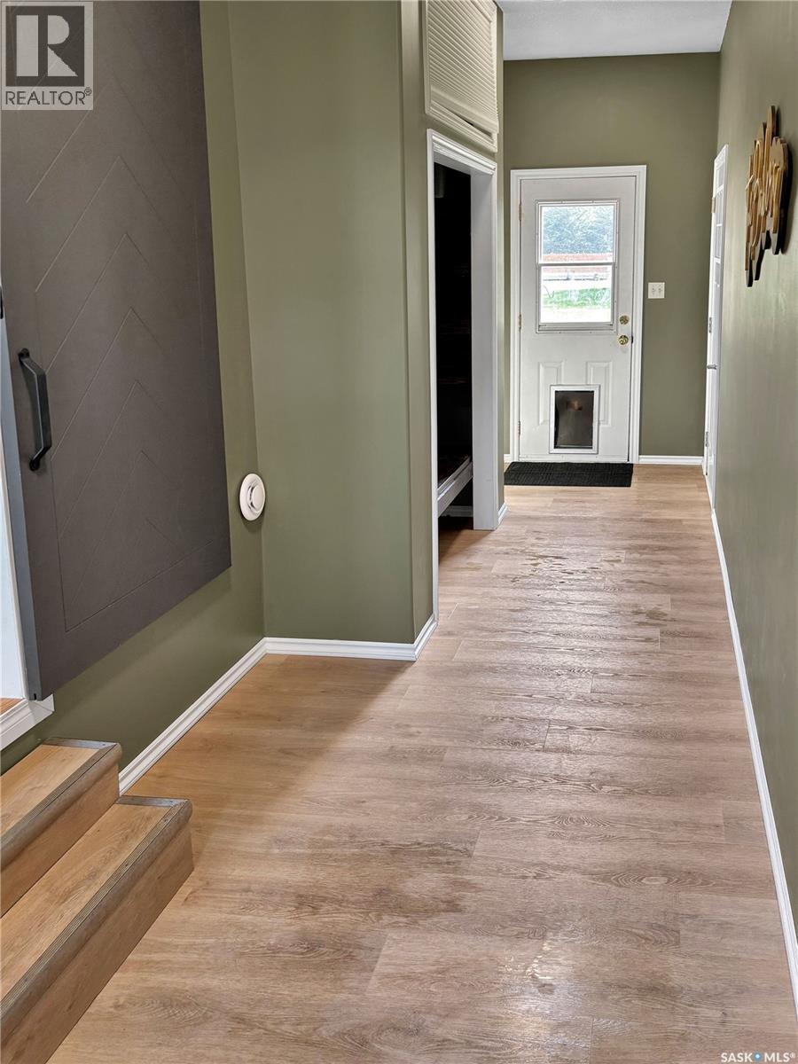 302 Persson Street, Stockholm, SK - Indoor Photo Showing Other Room