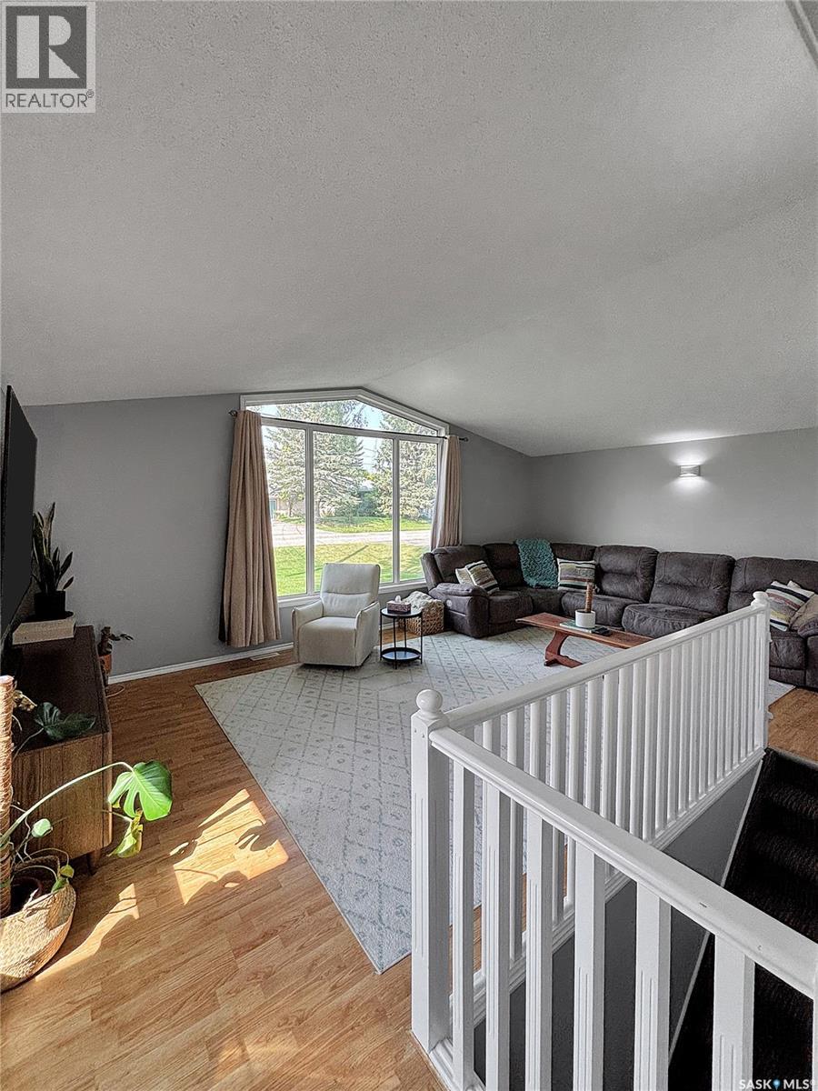 302 Persson Street, Stockholm, SK - Indoor