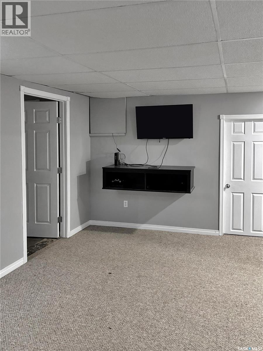 302 Persson Street, Stockholm, SK - Indoor Photo Showing Other Room