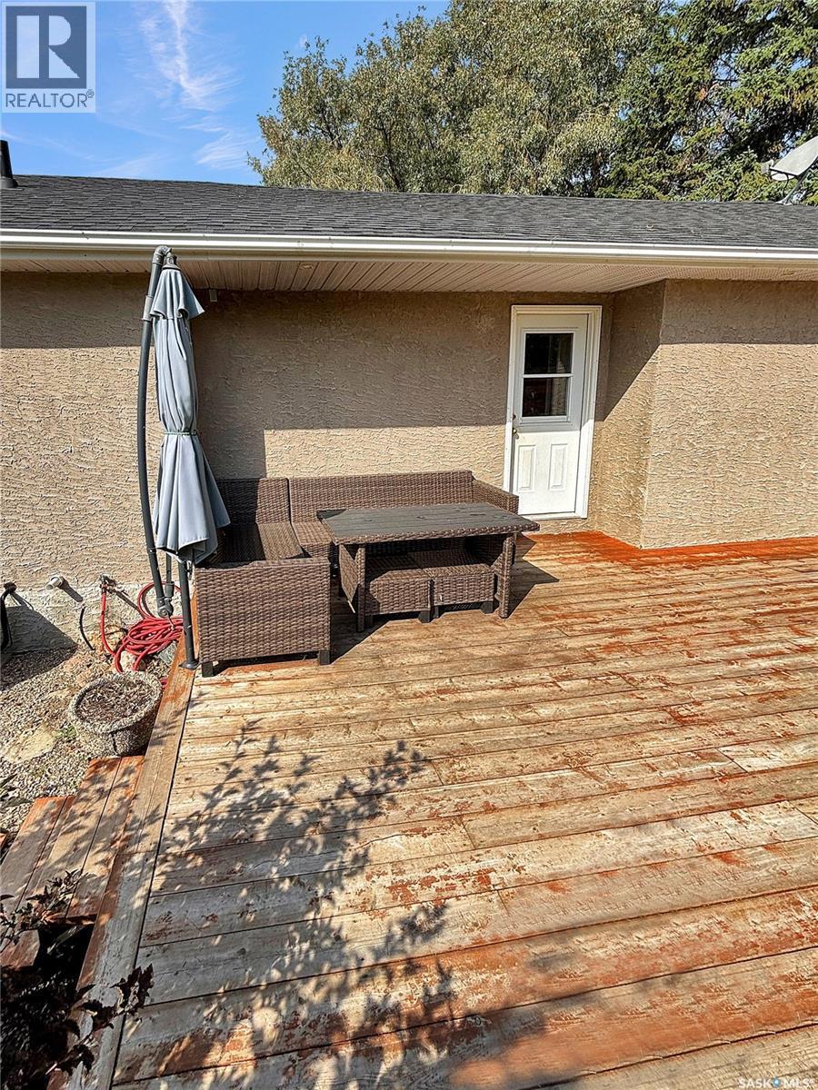 302 Persson Street, Stockholm, SK - Outdoor