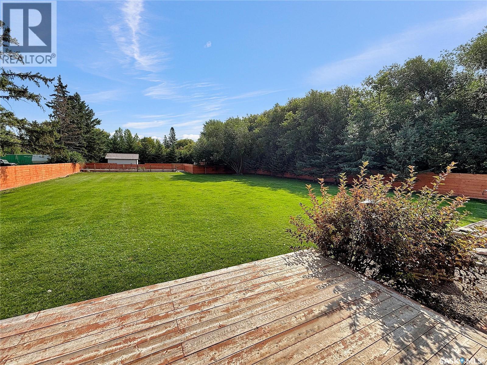 302 Persson Street, Stockholm, SK - Outdoor