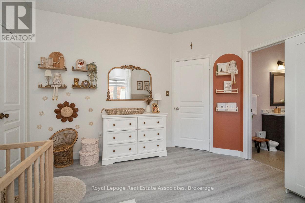 30 Danfield Court, Brampton, ON - Indoor