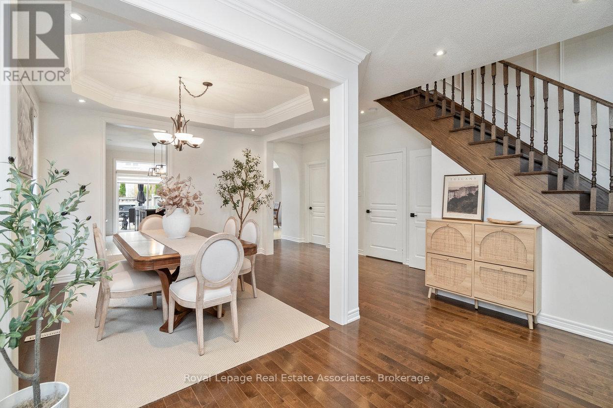 30 Danfield Court, Brampton, ON - Indoor Photo Showing Dining Room