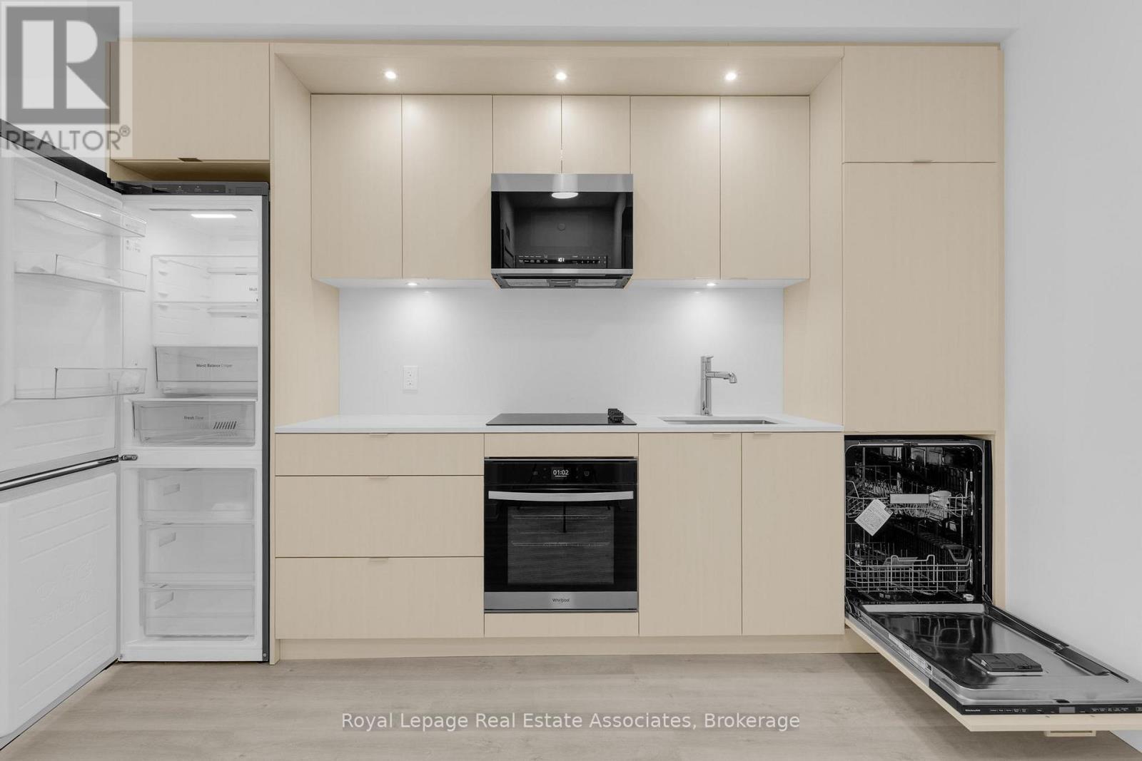 805 - 60 Central Park Roadway, Toronto, ON - Indoor