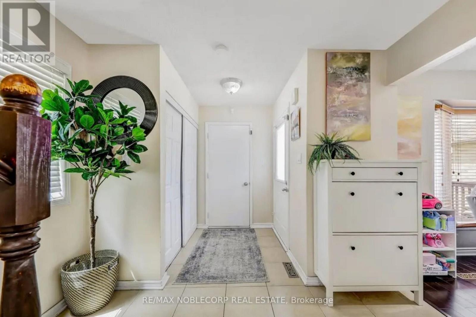 30 Mayberry Court, Brampton, ON - Indoor Photo Showing Other Room