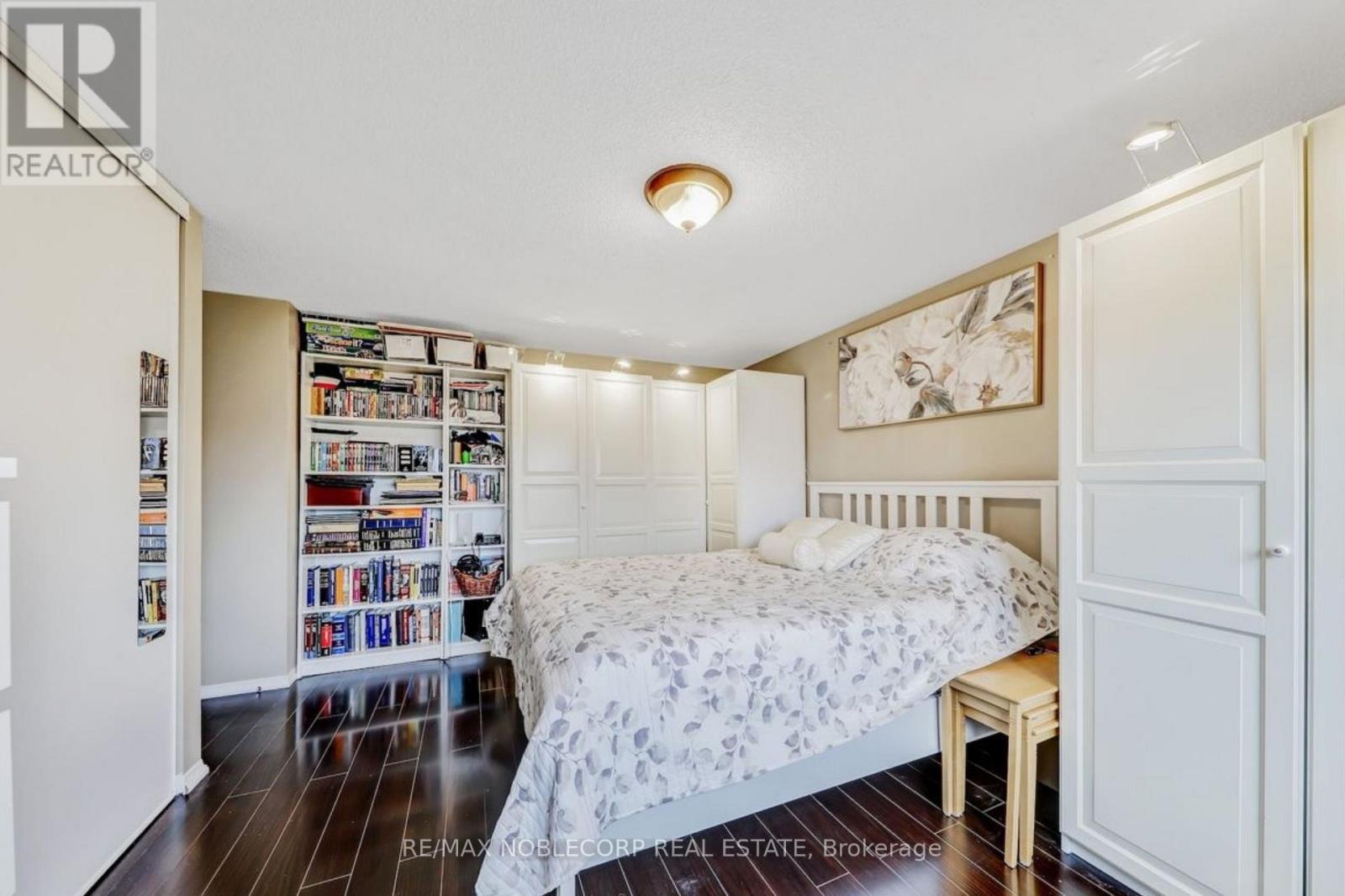 30 Mayberry Court, Brampton, ON - Indoor Photo Showing Bedroom