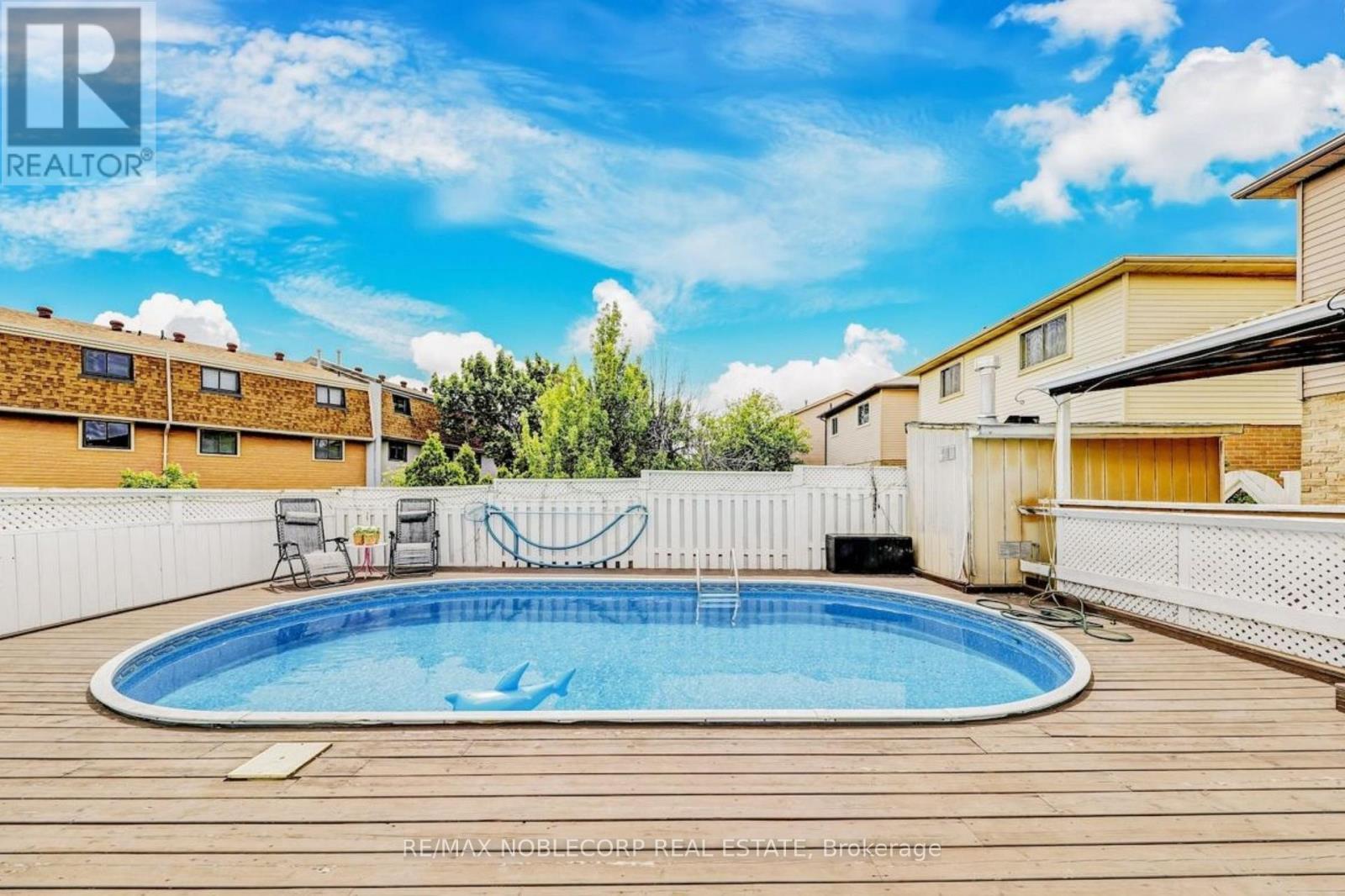 30 Mayberry Court, Brampton, ON - Outdoor With Deck Patio Veranda