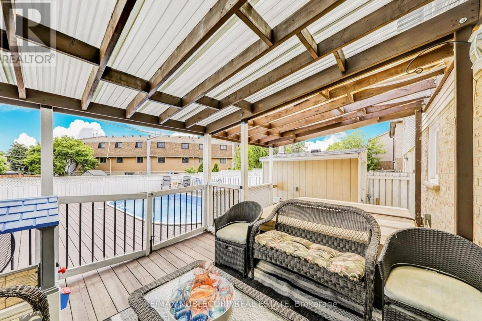 30 Mayberry Court, Brampton, ON - With Deck Patio Veranda With Exterior