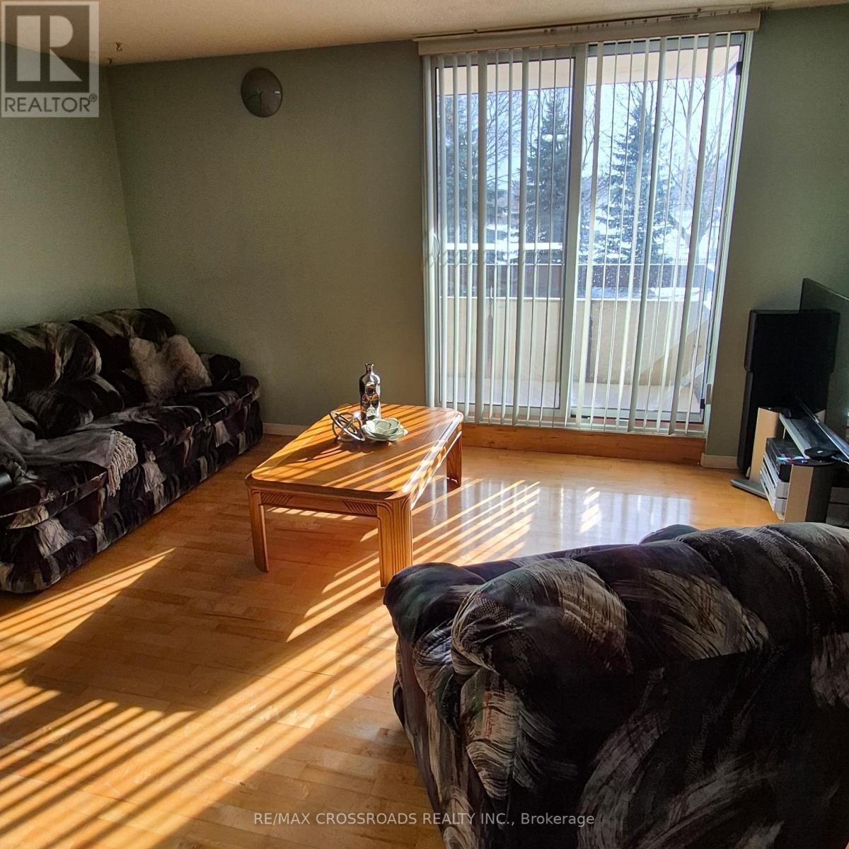 207 - 45 Huntingdale Boulevard, Toronto, ON - Indoor Photo Showing Living Room