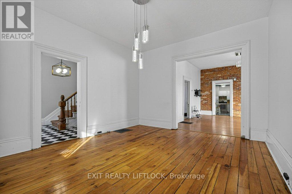 212 Barnardo Avenue, Peterborough (Northcrest Ward 5), ON - Indoor Photo Showing Other Room