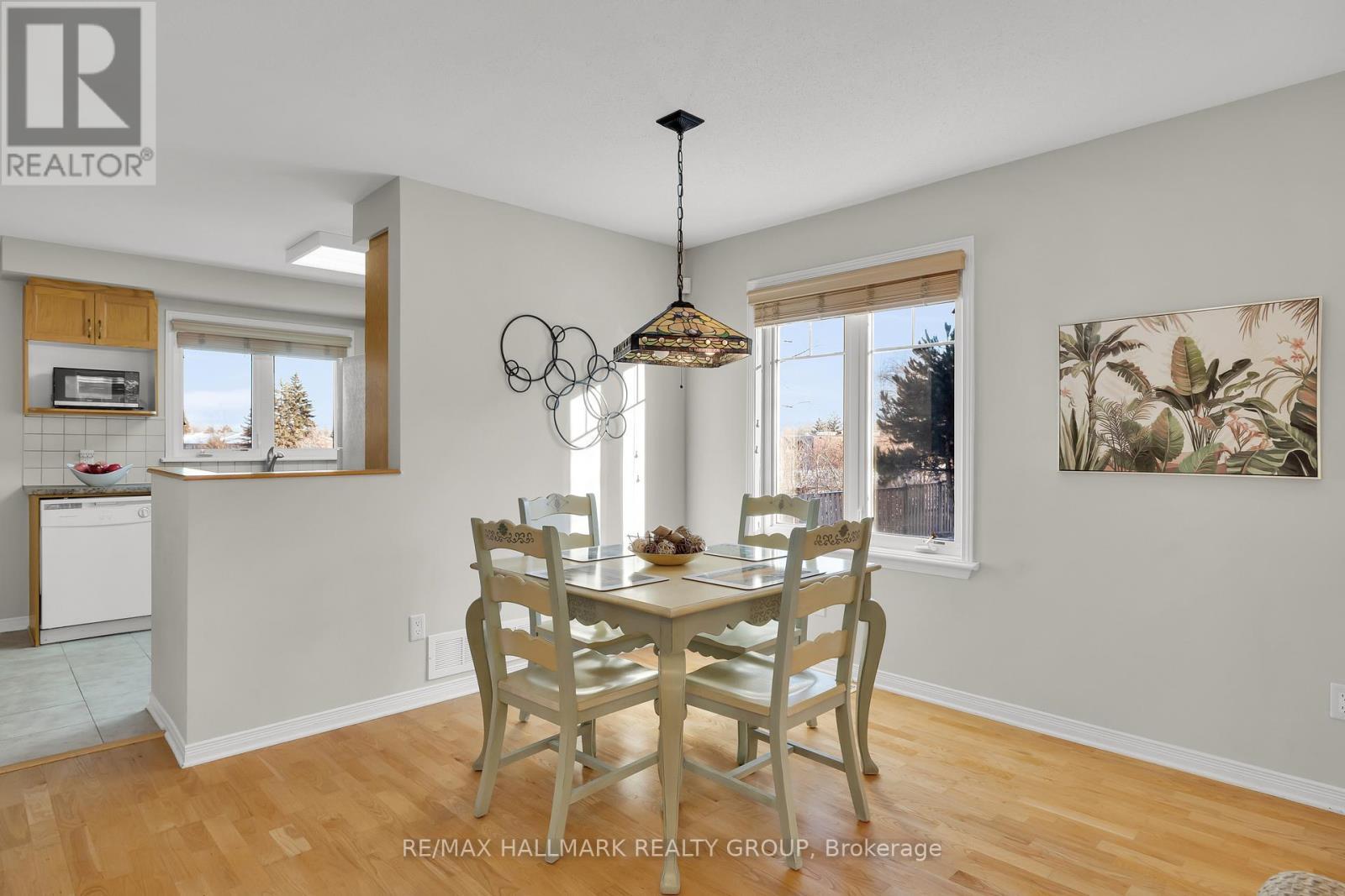 4 - 577 Reardon Private, Ottawa, ON - Indoor Photo Showing Dining Room